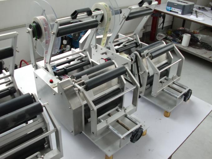 Самоклеюча наклейка кругла пляшка автоматична машина для етикетування 220В