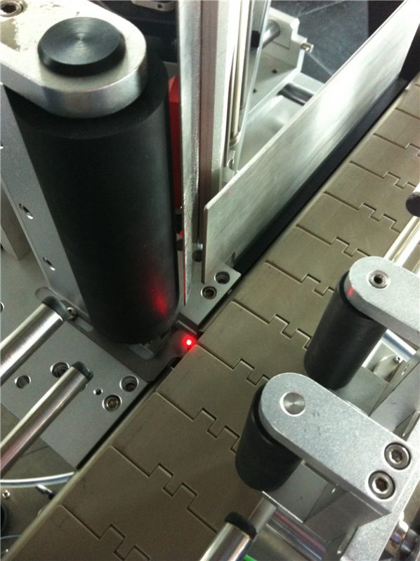 Яблучний / апельсиновий / виноградний сік кругла пляшка наклейка етикетка машина напою поле