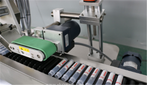 Машина для маркування наклейки на флакон із сервомотором Автоматична ампульна трубка Sitkcer