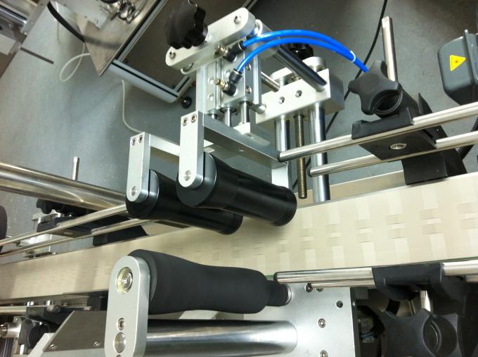 Машина для наклейки самоклеючої наклейки зі скляної пляшки, машина для маркування скляних банок