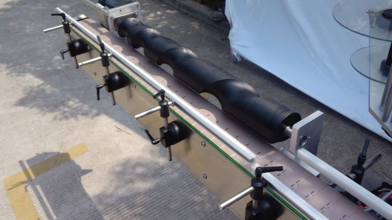 Китайська пакувальна машина для наклейки круглих пляшок для вживаного автоматичного постачальника самоклеючих заводських цін