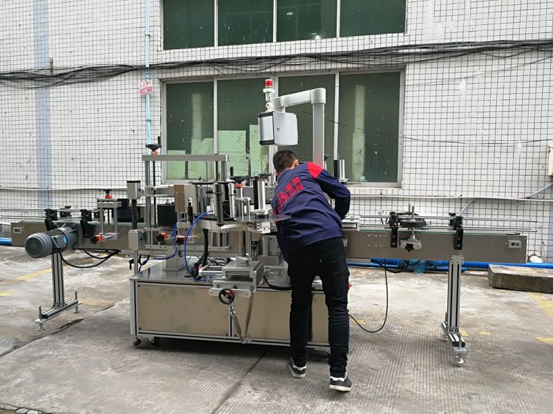 Китай Повна автоматична машина для маркування пляшок води для постачальників скляних / ПЕТ-пляшок
